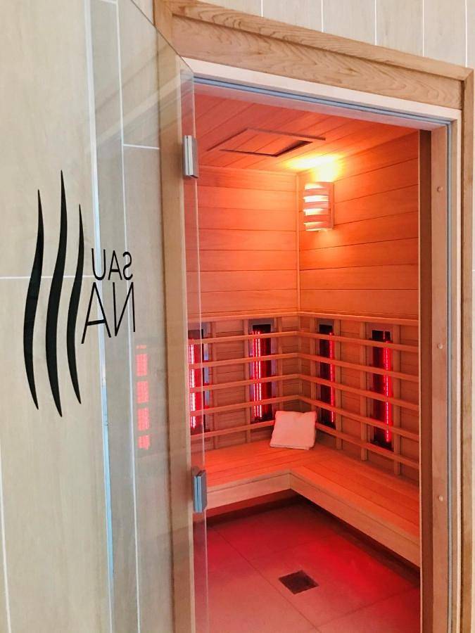Location de vacances pour 2 personnes, avec jardin ainsi que piscine et sauna, animaux acceptés à Marcq-en-Barœul - 3