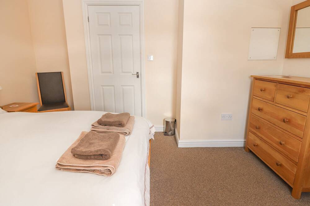2 Organsdale Cottages, pet friendly, with open fire in Kelsall in Delamere, Cheshire West and Chester