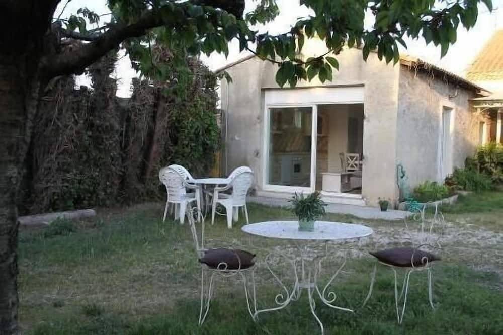 Appartement entier, Studio vacances neuf, tout confort, a la campagne - Aux portes de la Camargue in Beaucaire, Région de Nîmes