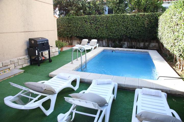 Casa de vacaciones para 11 personas, con jardín y piscina - 1