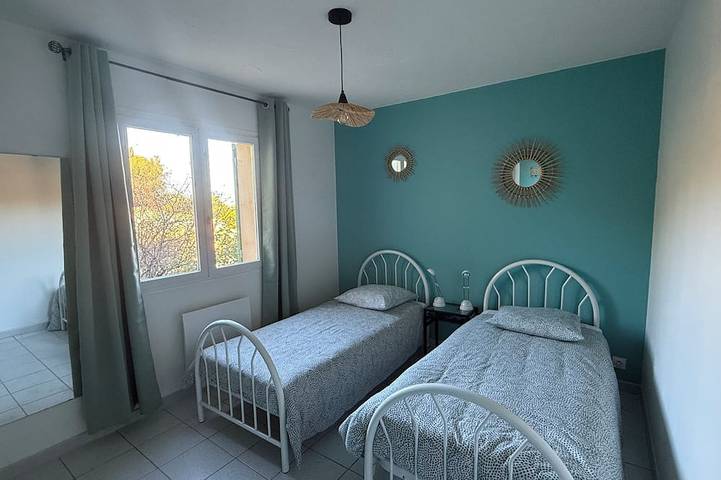 Location de vacances pour 6 personnes, avec jardin à Faucon - 4