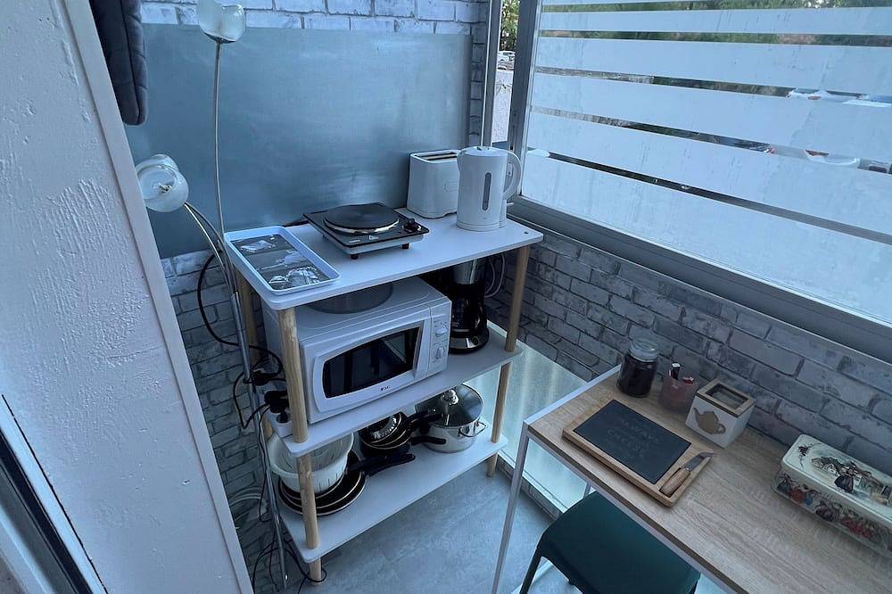 Chambre Mini Studio Avec Cuisine in Montélimar, Región de Nyons