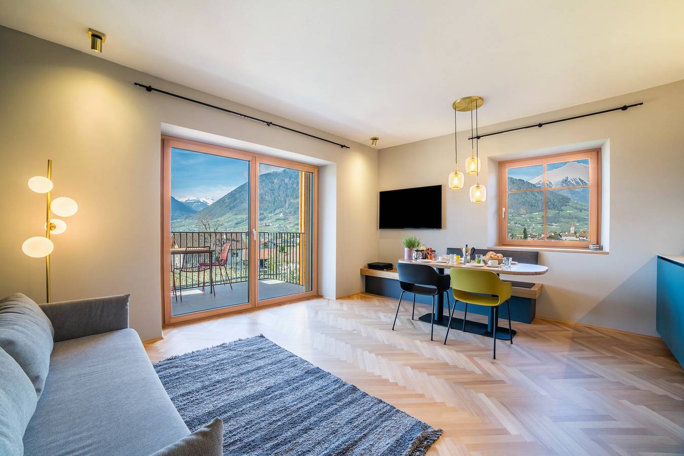 Ganze Wohnung, Ferienwohnung 'Villa Rosa Unterschöberlehof - Eliza' mit Bergblick, Wlan und Klimaanlage in Meran, Sarntaler Alpen