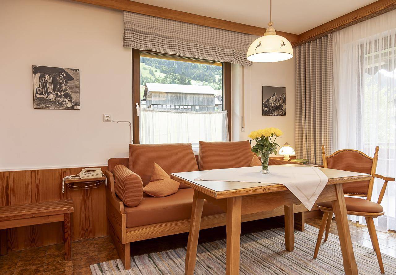 Appartement de vacances entier, Appartement mit Bad/Wc "A1" in Riezlern, Mittelberg