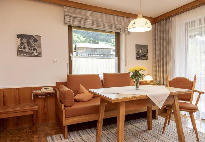 Gîte pour 5 personnes, avec sauna et jardin, adapté aux familles à Riezlern - 4