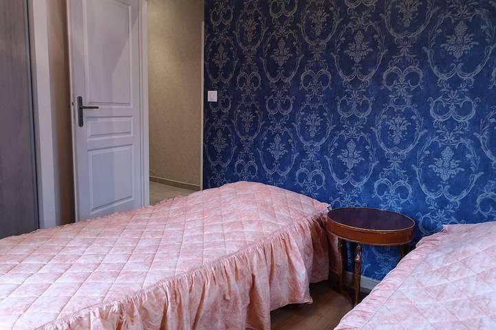 Location de vacances pour 10 personnes, avec terrasse ainsi que jacuzzi et jardin à Saint-André-d'Allas - 4