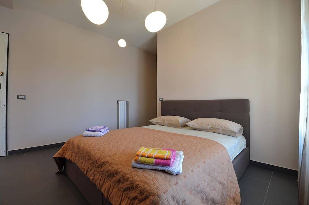 Hel lejlighed, Homerez - Flat in Vercelli with balcony. in Vercelli, Vercelli Provinsen