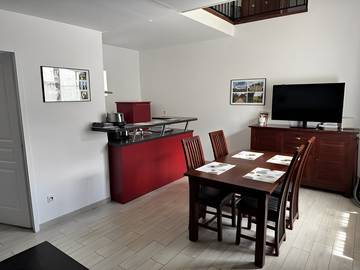 Gîte pour 4 personnes, avec piscine ainsi que terrasse et jardin à Chenonceaux
