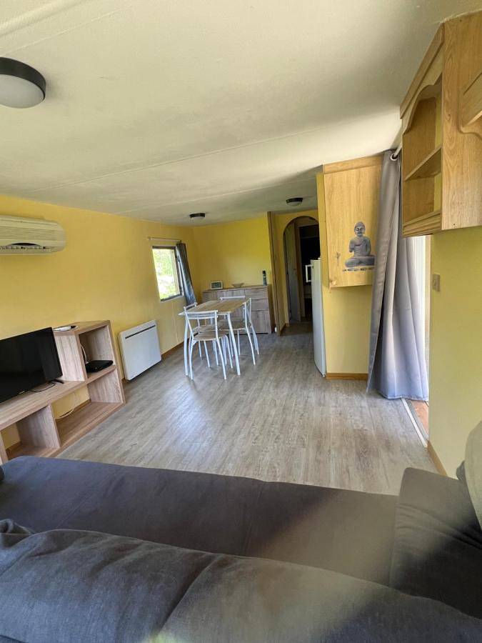 Gîte pour 4 personnes, avec jardin ainsi que vue et terrasse à Grateloup-Saint-Gayrand