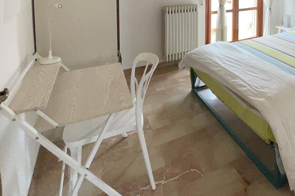 Apartamento entero, Albenga Sea front,  20 mt from beach, splendid sea view .Smart working, holidays in Albenga, Riviera di Ponente