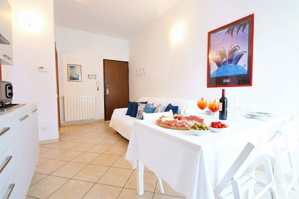 Ganze Wohnung, Renovierte Wohnung 100m von den Stränden | Ap78 in Porto Maurizio, Imperia