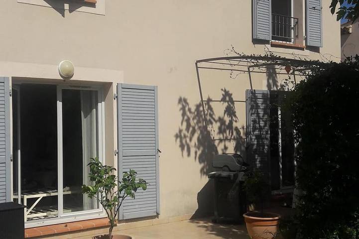 Bastide mit Schwimmbad in privater Residenz am Fuße der Alpilles in Saint-Rémy-de-Provence, Arles und Umgebung
