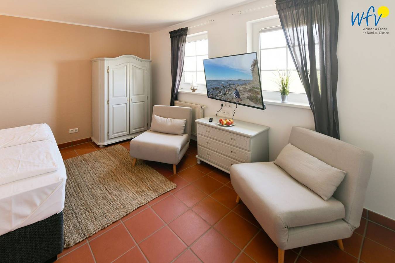 Entire apartment, Komfortable Ferienwohnung Sonnenhut im Ferienhaus am Gutspark Dranske in Lancken, Dranske
