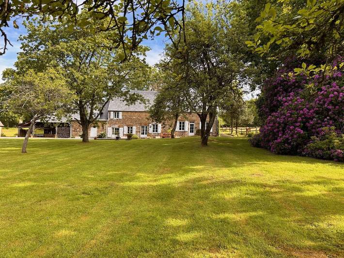 Gîte pour 10 personnes, avec jardin