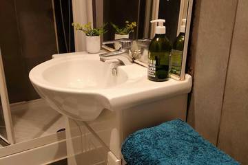 Appartement De Vacances pour 4 Personnes dans Clichy, Hauts-de-Seine, Photo 4