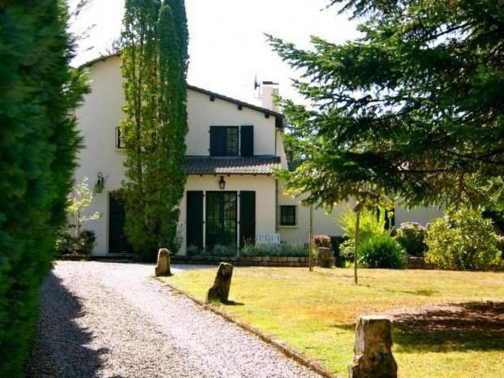 Location de vacances pour 10 personnes, avec jardin à Marcillac-la-Croisille - 3
