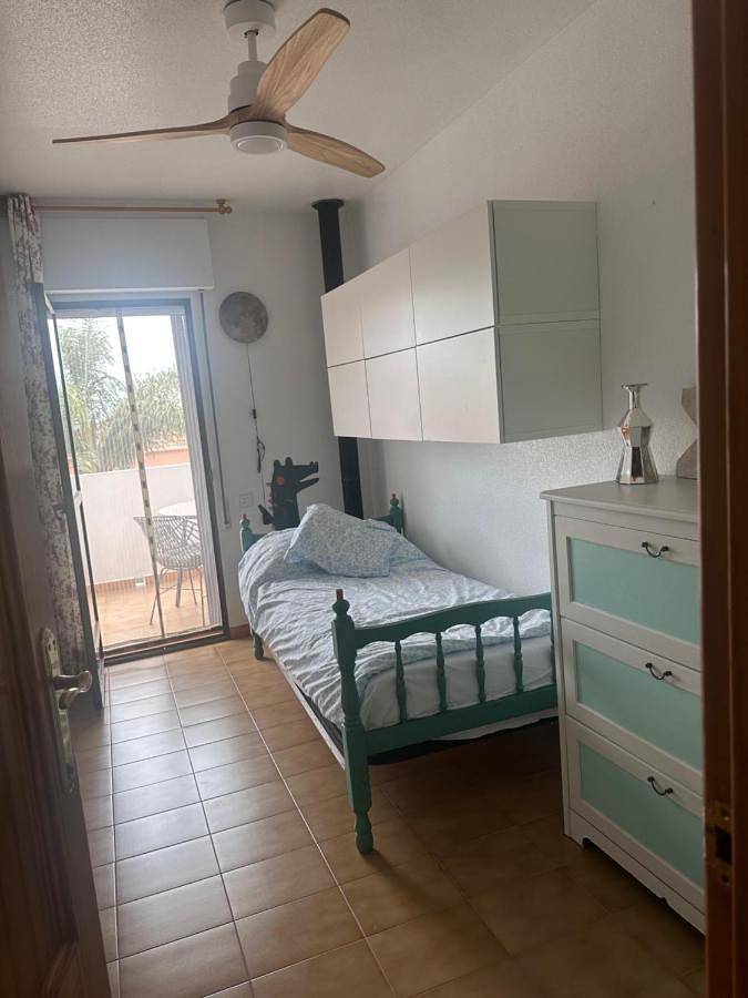 Location de vacances pour 6 personnes, avec vue et jardin à Calabardina - 3