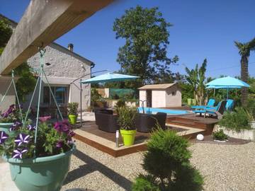 Gîte pour 6 personnes, avec jardin ainsi que vue et piscine à Saint-Antoine-de-Breuilh
