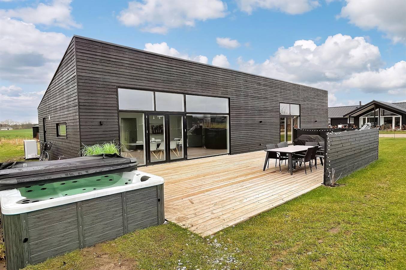 5 bedroom home in Odder in Saksild Strand, Saksild