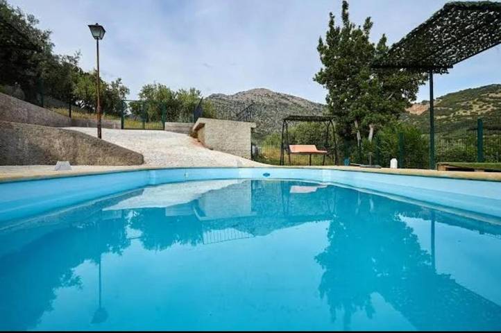 Casa de vacaciones para 30 personas, con Balcón y Terraza además de Jardín y Piscina en Sierra Sur Jaen - 2