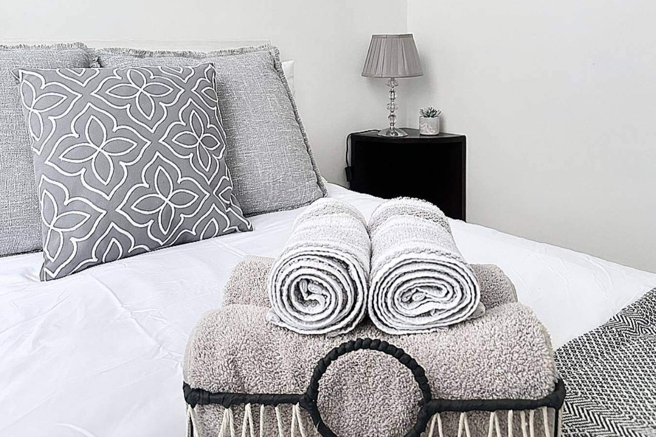 3 Bedroom House Sleeps 6 with Garden in Liverpool, Merseyside