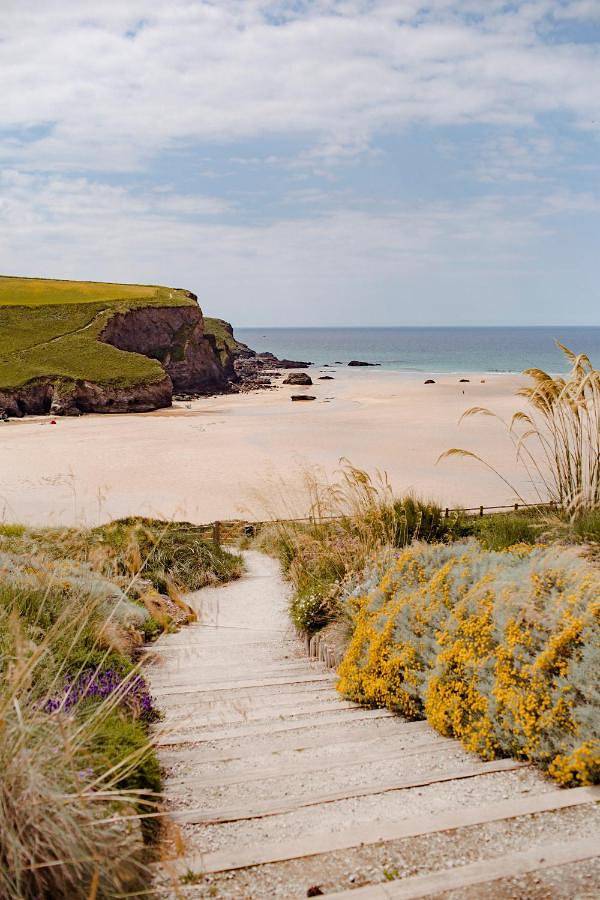 Just Right in Mawgan Porth, Cornwall