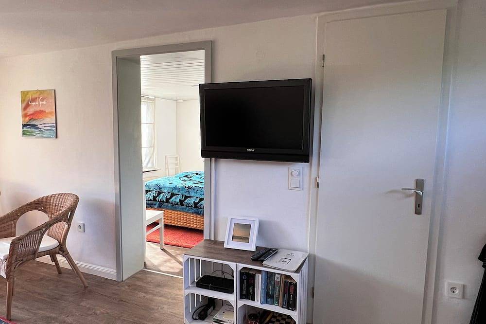 Gemütliches, kleines Ferienhaus 1x über die Straße zum See mit eigenem Bootssteg in Groß Wittensee, Rendsburg-Eckernförde