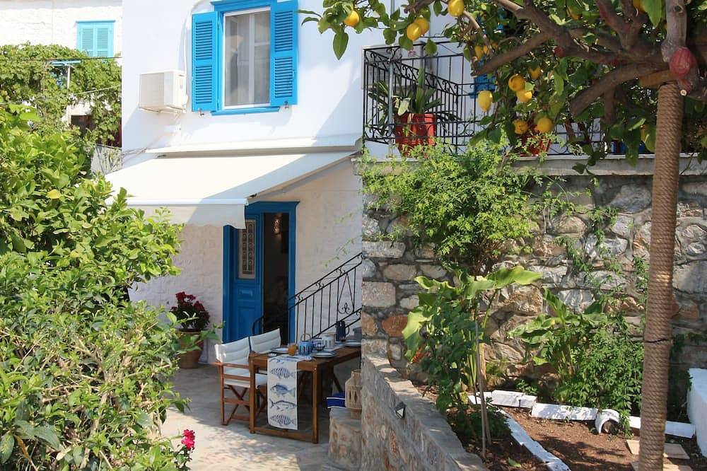 Entire apartment, Azure Haven in Hydra