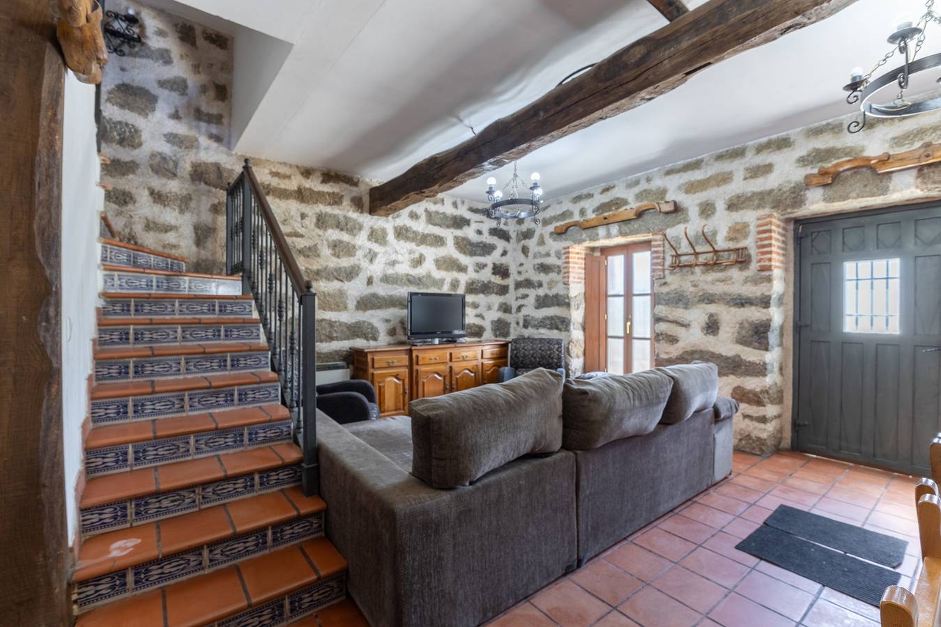 Casa Rural La Bodega de Gredos - Vistas a la Sierra, Navaluenga in Navaluenga, Valle del Alberche