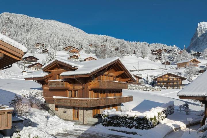 Chalet für 10 Personen, mit Balkon und Terrasse sowie Garten und Sauna
