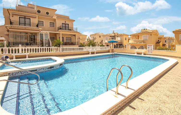 Ferienhaus für 6 Personen, mit Terrasse und Pool sowie Seeblick und Garten, mit Haustier in Rojales - 3