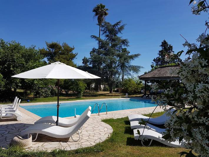 Gîte pour 5 personnes, avec Terrasse et Jardin ainsi que Piscine et Vue à Sorbo-Ocagnano