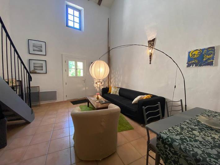 Gîte pour 5 personnes, avec Terrasse ainsi que Jardin et Piscine à Cardet