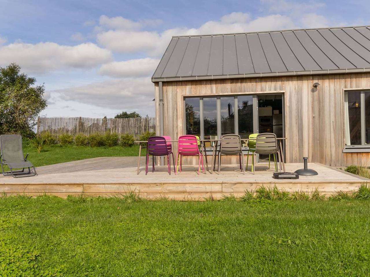 Casa contemporánea cerca del mar con jardín en Saint-Vaast-la-Hougue in Saint-Vaast-la-Hougue, Región de Cherbourg