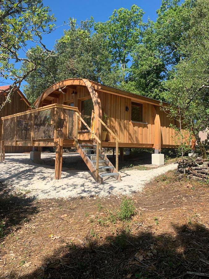 Location de vacances pour 4 personnes, avec Terrasse ainsi que Jardin et Vue à Orliaguet