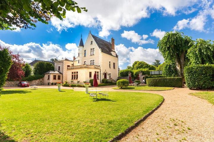 Hôtel pour 2 personnes, avec piscine et jardin, animaux acceptés à Amboise