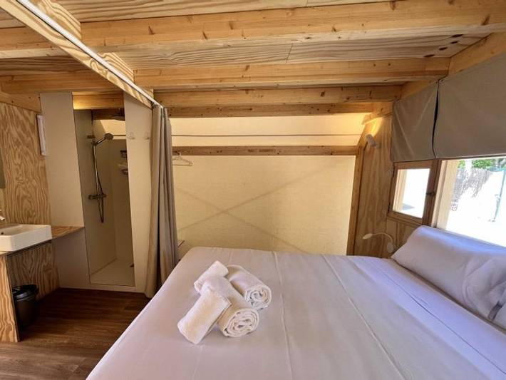 Camping Tamarit Beach Resort - Tienda de lona y madera 4 personas - Glamping Kentia in Tarragona, Costa Dorada