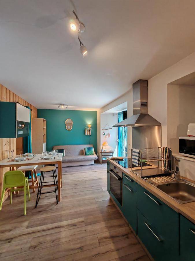 Gîte pour 4 personnes, avec terrasse dans Mont Mézenc