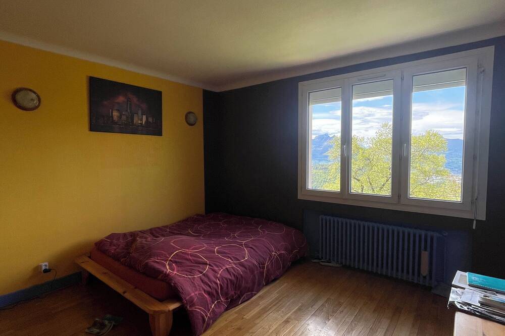 Family villa with panoramic view and garden on the heights of Chambéry in Verel-Pragondran, Chambéry region