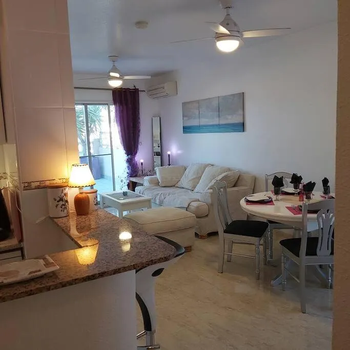 Apartamento de vacaciones para 4 personas, con piscina además de jardín y vistas - 1
