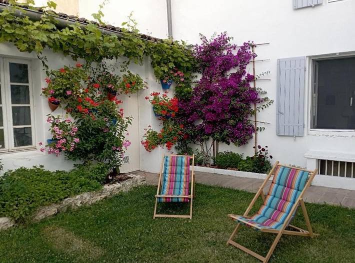 Chambre d’hôte pour 2 personnes, avec Terrasse ainsi que Jardin et Vue à Mortagne-sur-Gironde