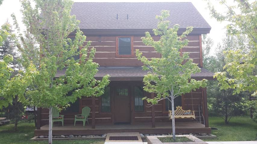 Vacation house for 7 people, with terrace and yard in Idaho