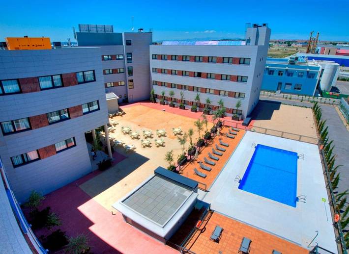 Apartamento para 2 personas, con Terraza y Piscina en Torrejón de Ardoz