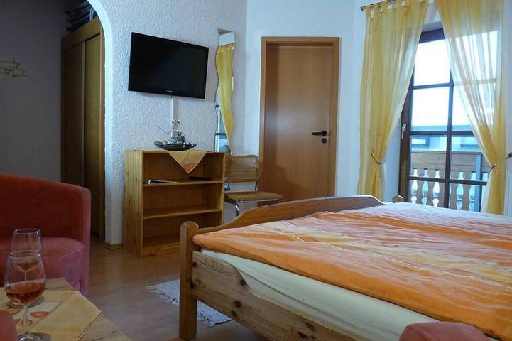 Ferienwohnung für 3 Personen, mit Garten in Annweiler - 2