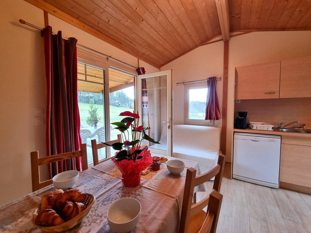 Chalet accueillant au cœur d'Usson - 4 pers. in Usson-en-Forez, Montbrison