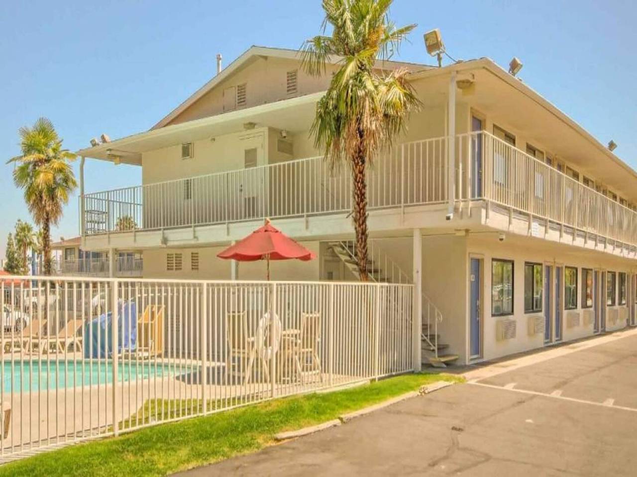 Ganze Wohnung, 1 Queensize-Bett | Kühlschrank in Fresno, Fresno County