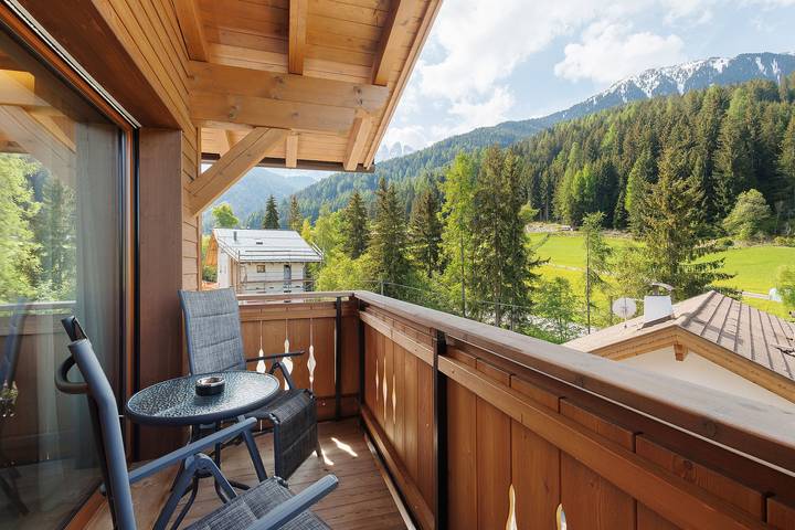 Ganze Wohnung, Apartment 'Weissbrunn Lisa' mit Bergblick, Gemeinschaftsterrasse und WLAN in Santa Magdalena (Eisacktal), Villnöß