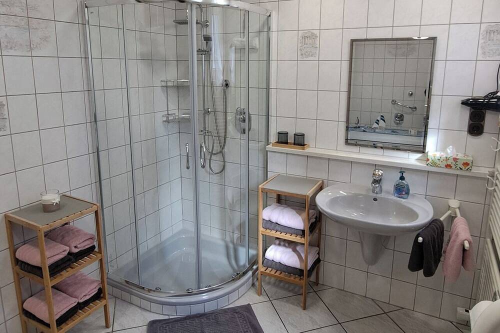 Ganze Wohnung, Ferienwohnung (77qm) im Naturpark Frankenwald in Wallenfels in Wallenfels, Frankenwald