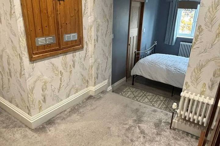 Cosy cottage in Wakefield. Perfect for long stays in Wakefield, Westliches Yorkshire