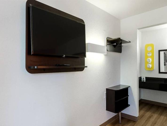 Ganze Wohnung, 1 Kingsize-Bett | Nichtraucherzimmer, Mikrowelle in Fresno, Fresno County